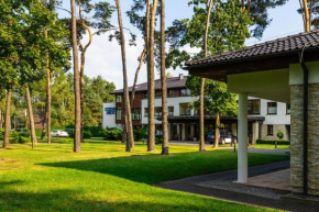 Отель Columna Medica  Ласк